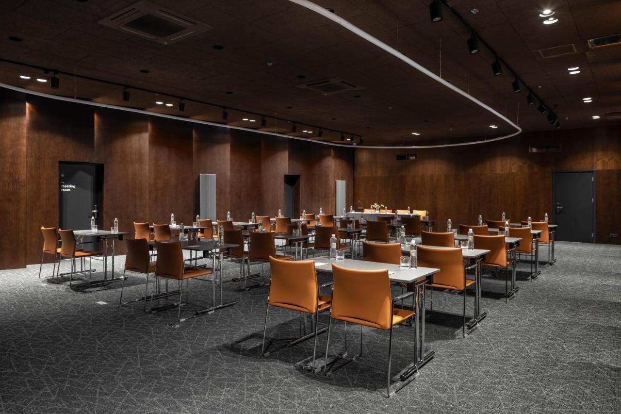 City Inn Lviv Smart Hotel Vynnyky Ngoại thất bức ảnh