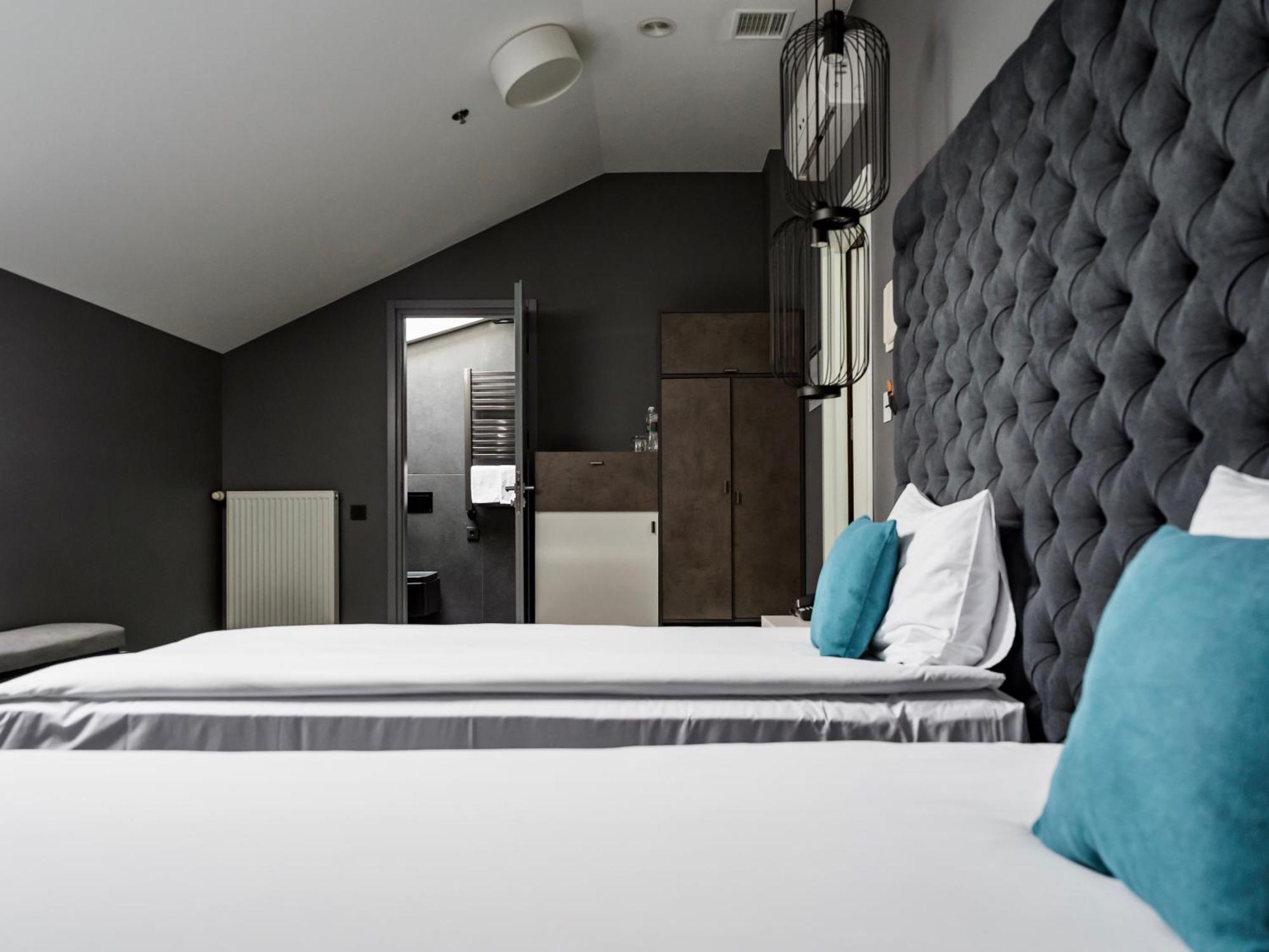 City Inn Lviv Smart Hotel Vynnyky Ngoại thất bức ảnh